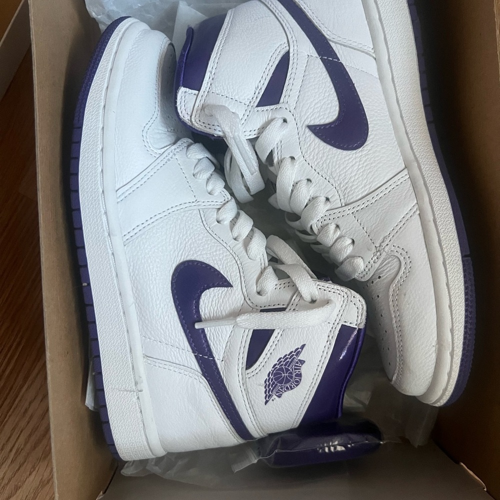 Nike Air Jordan 1 High OG - White and Purple